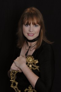 Shona Husk Author Photo 1